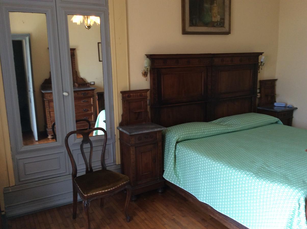 Hotel Villa Della Quercia Verbania Eksteriør billede